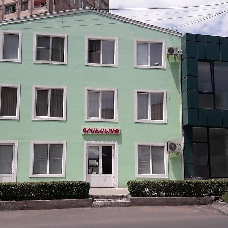 耶烈万 Sunshine酒店 外观 照片